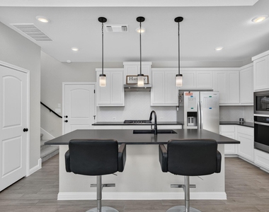 9105 Hamadryas Dr - Photo Thumbnail 4