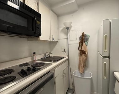2141 Nw I Street Nw - Photo Thumbnail 8