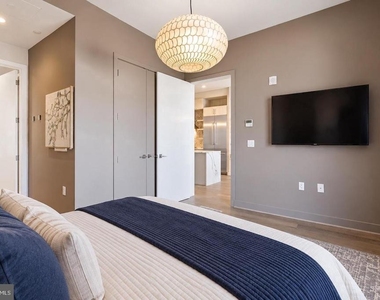 646 H Street Ne - Photo Thumbnail 8