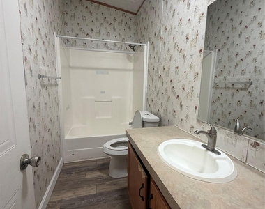 138 Maegan Ln - Photo Thumbnail 15