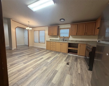 138 Maegan Ln - Photo Thumbnail 17