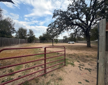 138 Maegan Ln - Photo Thumbnail 24