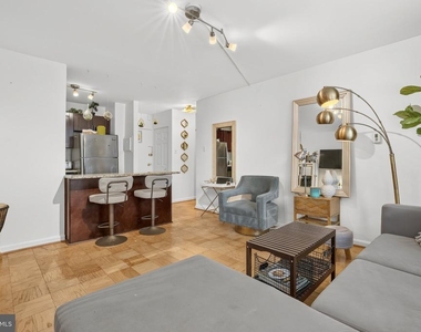 1260 21st Street Nw - Photo Thumbnail 5
