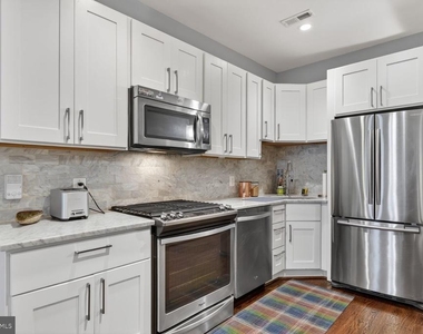 611 2nd Street Ne - Photo Thumbnail 7