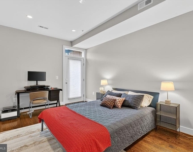 611 2nd Street Ne - Photo Thumbnail 3