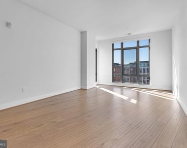 880 New Jersey Avenue Se - Photo Thumbnail 10