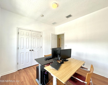 12301 Kernan Forest Boulevard - Photo Thumbnail 12