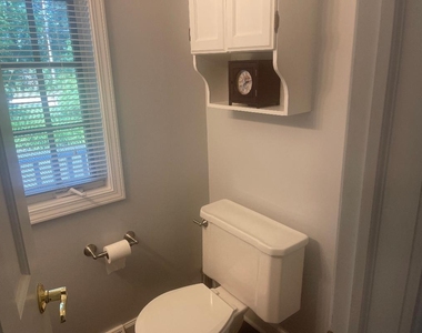 515 E Blodgett Avenue - Photo Thumbnail 24