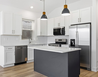 4739 S Indiana Avenue - Photo Thumbnail 8
