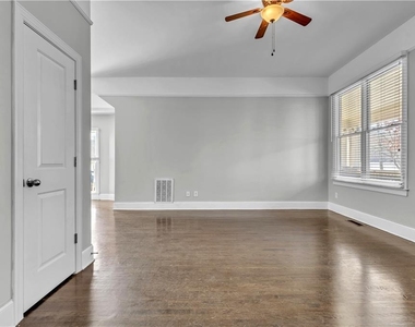 94 Lucy Street Se - Photo Thumbnail 12