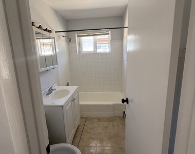 12448 Fairview Avenue - Photo Thumbnail 6