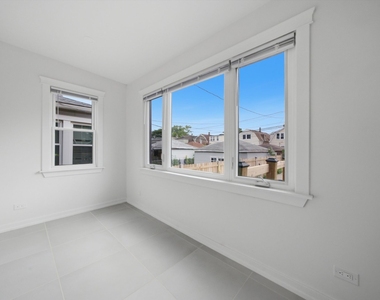 1109 N Kedvale Avenue - Photo Thumbnail 13