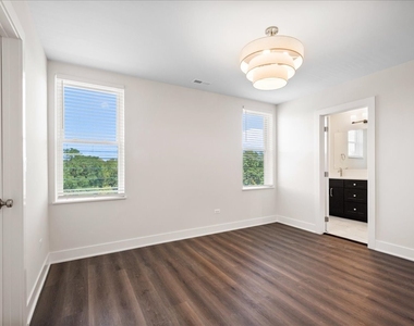 2314 W Arthur Avenue - Photo Thumbnail 7