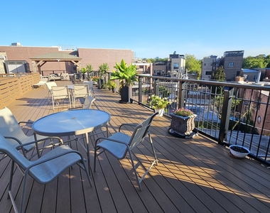2250 N Lincoln Avenue - Photo Thumbnail 13