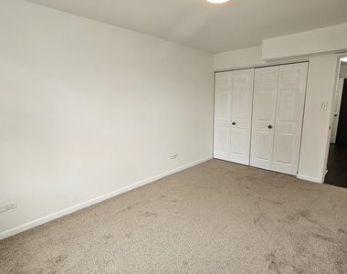 2250 N Lincoln Avenue - Photo Thumbnail 9