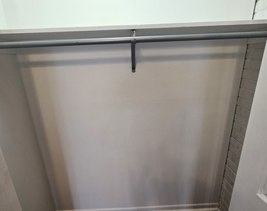 2250 N Lincoln Avenue - Photo Thumbnail 7