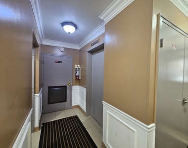 2250 N Lincoln Avenue - Photo Thumbnail 20