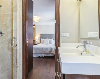 70 E Walton Street - Photo Thumbnail 17
