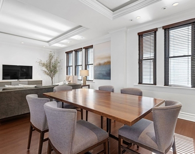 70 E Walton Street - Photo Thumbnail 5