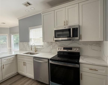 11295 Findley Chase Court - Photo Thumbnail 18