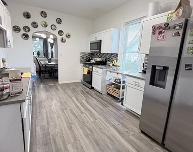 223 W 106th Street - Photo Thumbnail 7