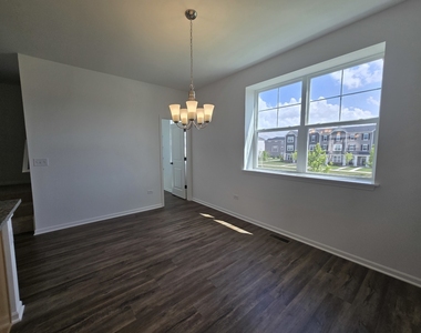 4509 Chelsea Manor Circle - Photo Thumbnail 6