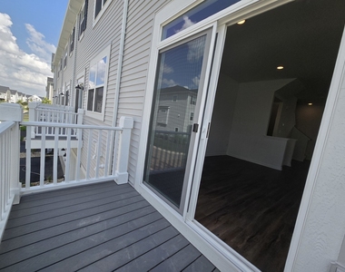 4509 Chelsea Manor Circle - Photo Thumbnail 15
