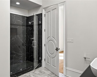 5320 Riverview Road Nw - Photo Thumbnail 40