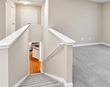 5557 Sable Way - Photo Thumbnail 11