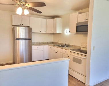 205 Marian Parkway - Photo Thumbnail 4