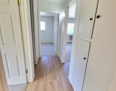 205 Marian Parkway - Photo Thumbnail 9