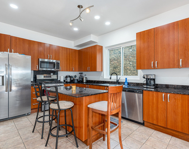 4850 S Champlain Avenue - Photo Thumbnail 5
