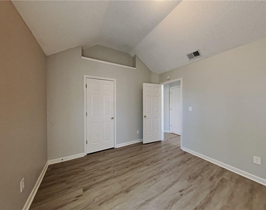 7010 Mahogany Drive - Photo Thumbnail 11