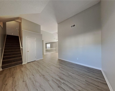 7010 Mahogany Drive - Photo Thumbnail 5