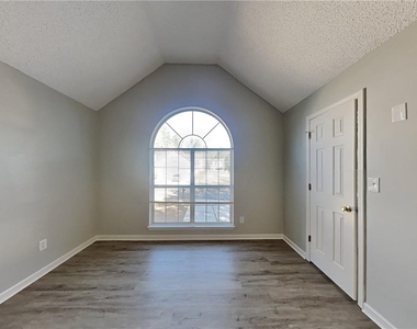 7010 Mahogany Drive - Photo Thumbnail 12