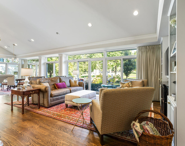 7 Greencroft Drive - Photo Thumbnail 8