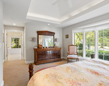 7 Greencroft Drive - Photo Thumbnail 19