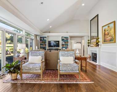 7 Greencroft Drive - Photo Thumbnail 6