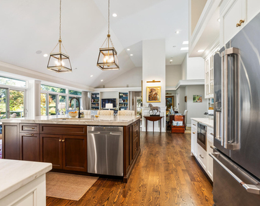 7 Greencroft Drive - Photo Thumbnail 13