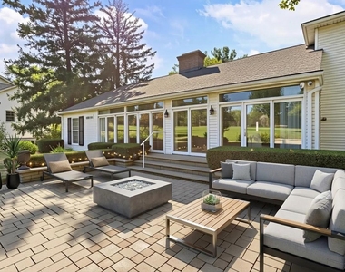 7 Greencroft Drive - Photo Thumbnail 32