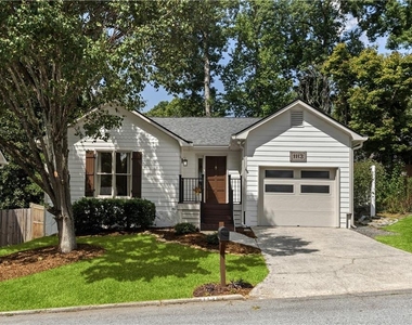 1113 Capital Club Circle Ne - Photo Thumbnail 2