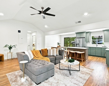 1113 Capital Club Circle Ne - Photo Thumbnail 5