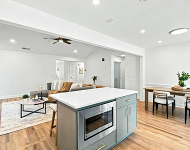1113 Capital Club Circle Ne - Photo Thumbnail 12