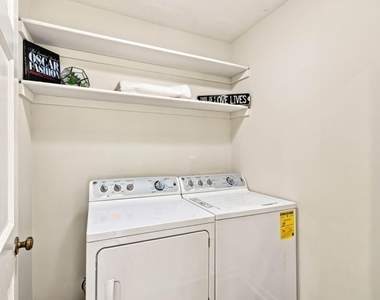 1113 Capital Club Circle Ne - Photo Thumbnail 27