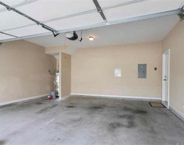 1251 Rockfield Circle - Photo Thumbnail 6