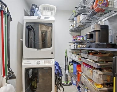 905 Juniper Street Ne - Photo Thumbnail 37
