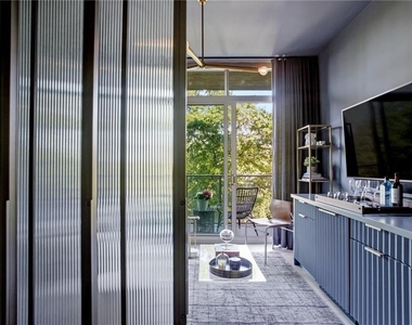 905 Juniper Street Ne - Photo Thumbnail 25