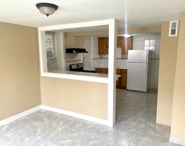 829 W 33rd Street - Photo Thumbnail 2