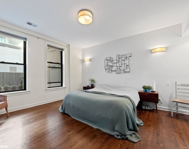 353 W Chicago Avenue - Photo Thumbnail 6