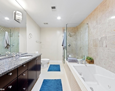353 W Chicago Avenue - Photo Thumbnail 7